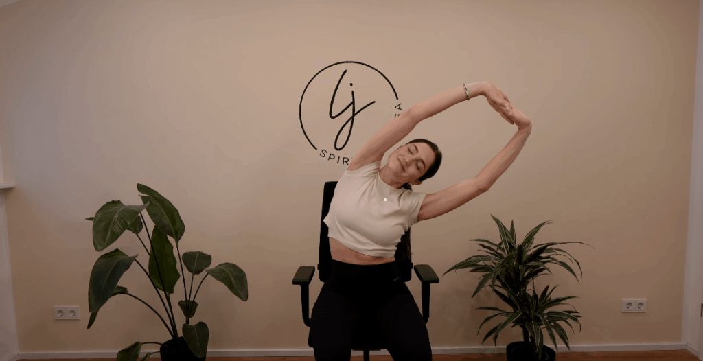 10-oberkörper nach aussen rechts-min