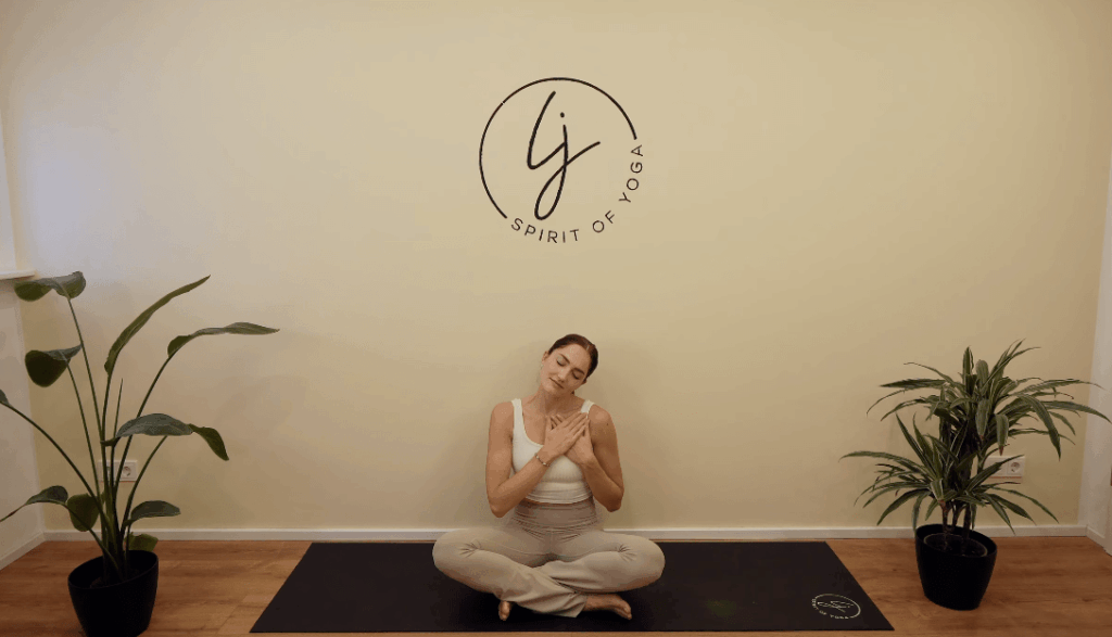 11 - tiefe bewusste atemzüge kopf nach rechts und links neigen-min