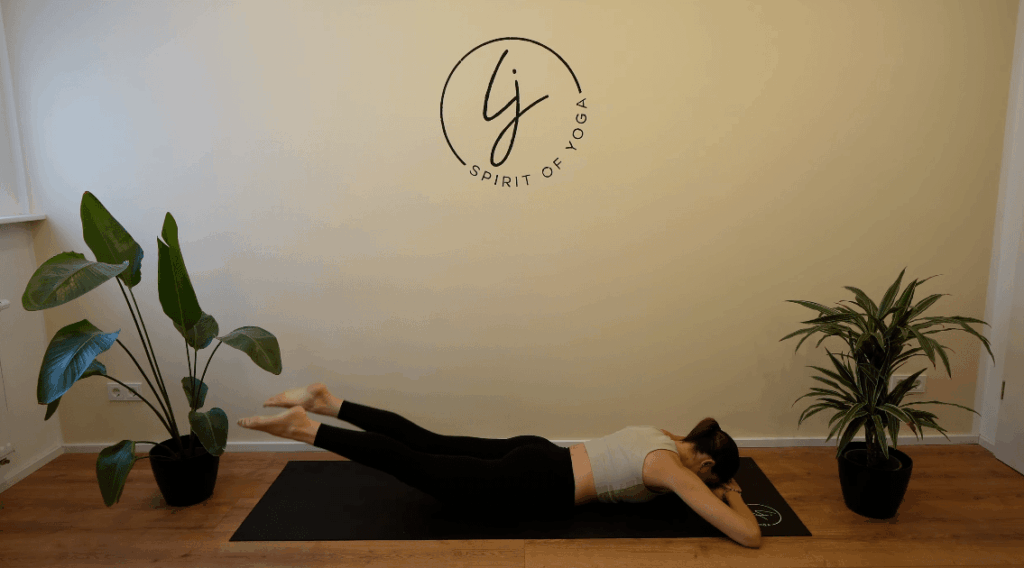 20 - Rücken dehnen beine anheben-min