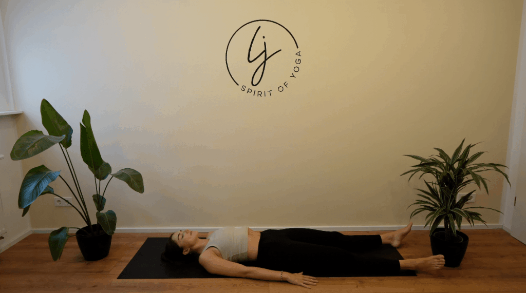 26 - Rücken yoga end-entspannung mit völlliger ruhe-min