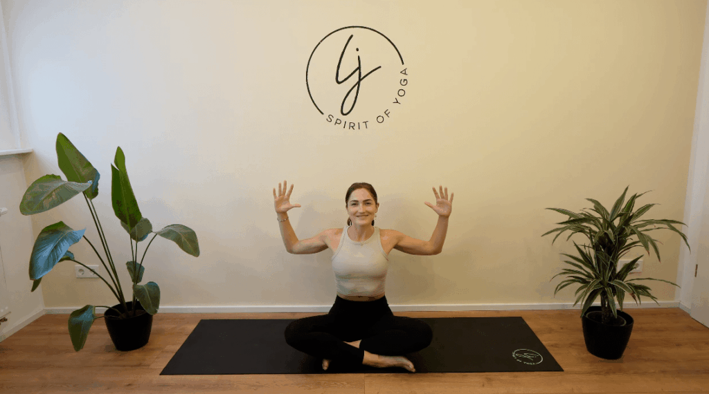 4- dehnung oberer rücken ellbogen gebeugt-min