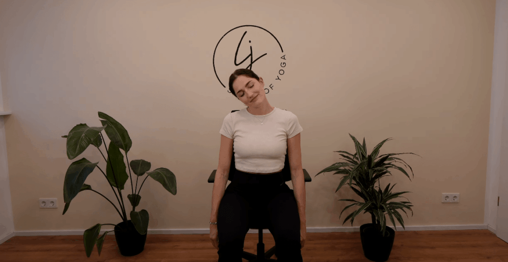 5-nackendehnung nach links am arbeitsplatz-min