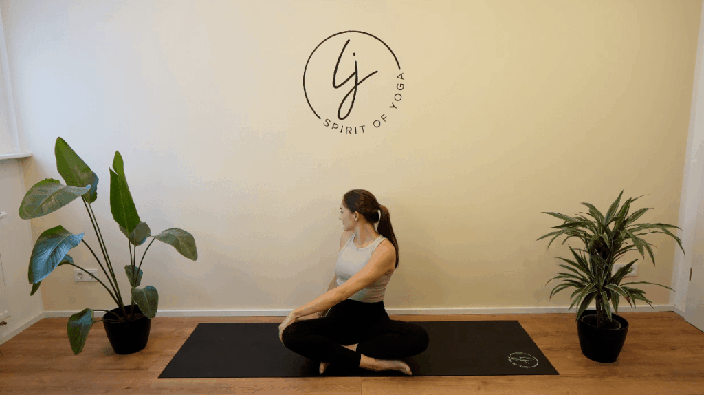 9 twist nach hinten dehnung rücken-min